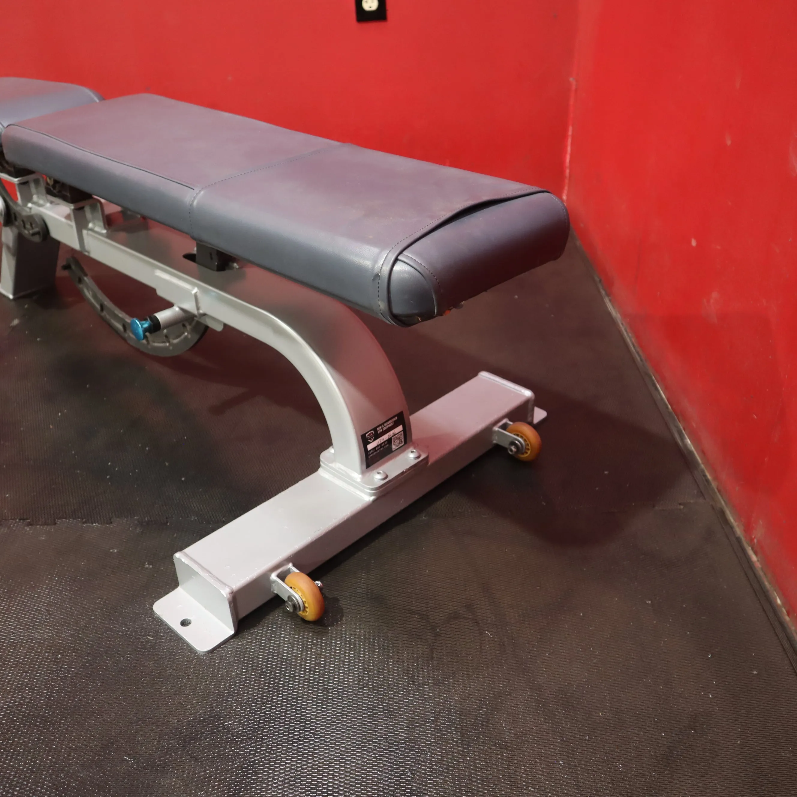 Precor Flat Incline 90 Adjustable Bench (Refurbished)