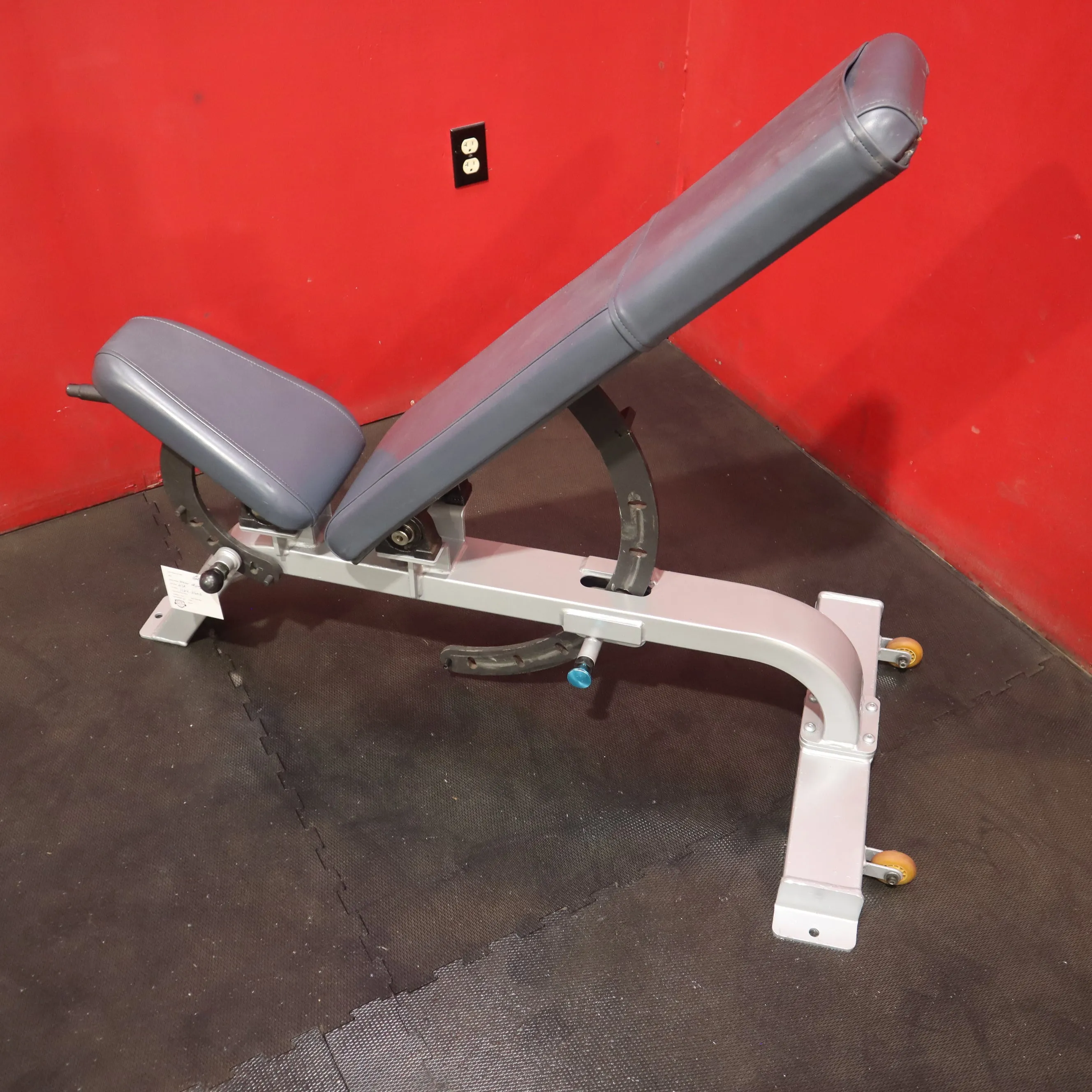 Precor Flat Incline 90 Adjustable Bench (Refurbished)